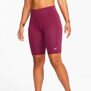 NEW Nike Sportswear Essential Womens Mid-Rise 10" Biker Shorts - Size XS…